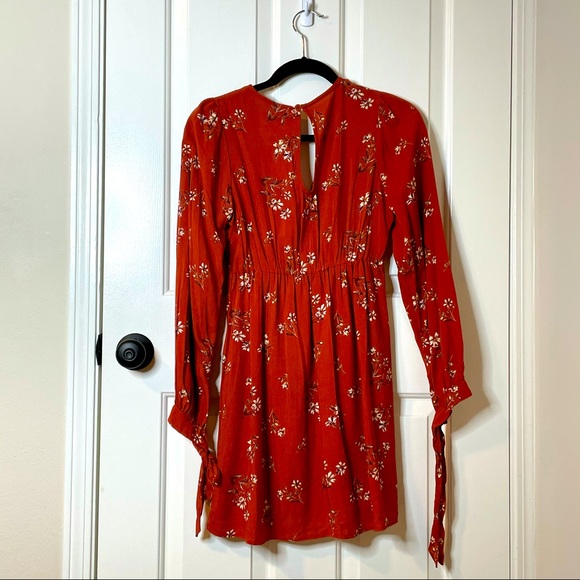 Floral Spring Dress! - Picture 2 of 2